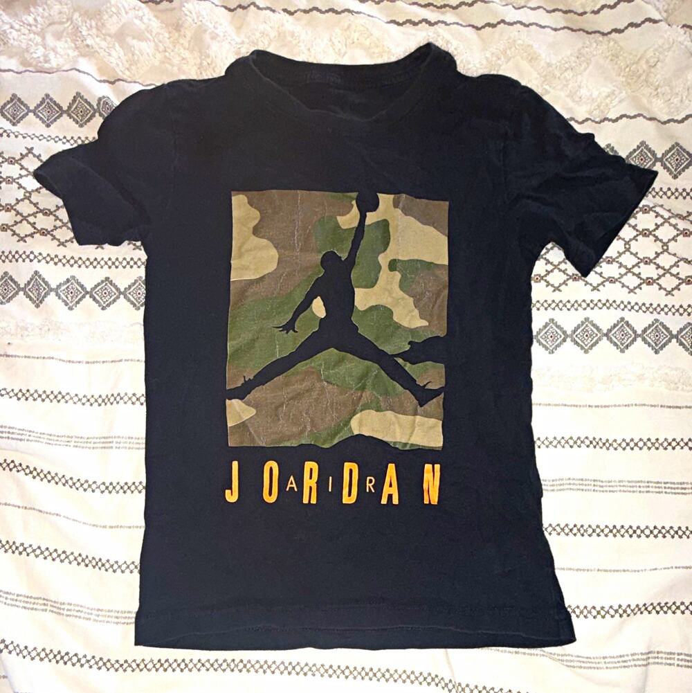 Jordan Boys Black Cotton Crew Neck Graphic Logo Tee Short Sleeve S (8-10)